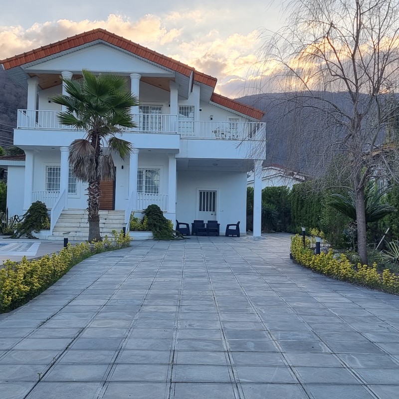 کد۳۵ // ویلاباغ ۱۰۰۰ متری در شمال - سیسنگان - آبیدر