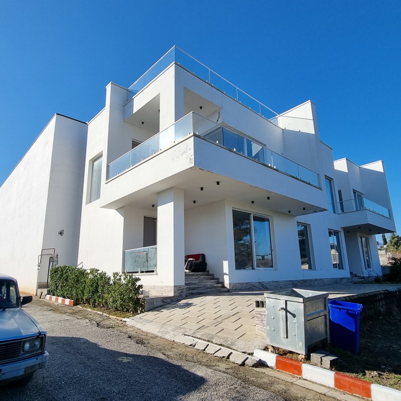 (کد۳۶) ویلا ساحلی در شمال - نوشهر - ونوش