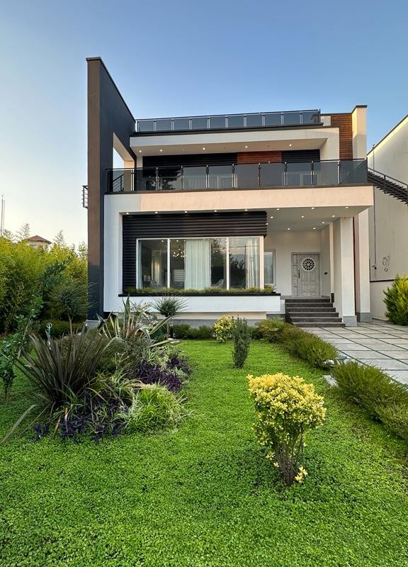 (کد۷۶) فروش ویلا در شمال - نوشهر - بنجکول