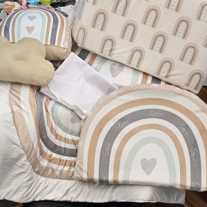 سرویس روتختی نوزاد هفت تکه طرح رنگین کمان برند مامزکیوتی