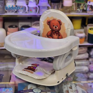 صندلی غذای کودک مدل پرتابل + کاسه و قاشق رایگان با تشک نرم عروسکی سواندا Suvanda (طوسی)