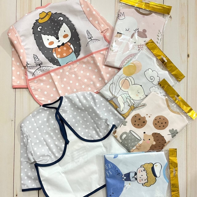 پیش بند آستین دار