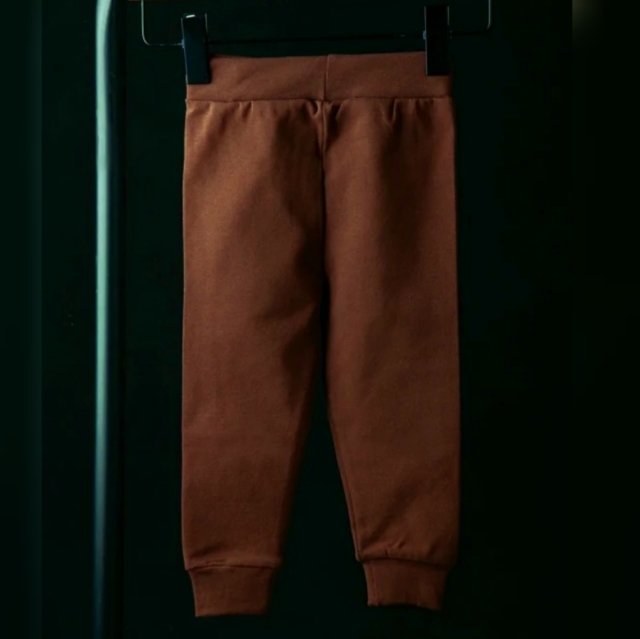 شلوار لاکرا شکلاتی