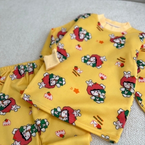 بلوز شلوار توکرک خارجی توت‌فرنگی