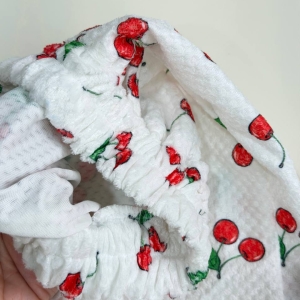 سه تیکه آلبالو