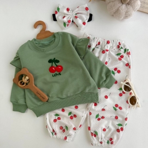 سه تیکه آلبالو