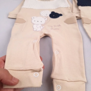 سرهمی کلاه بادکنک کرمی‌