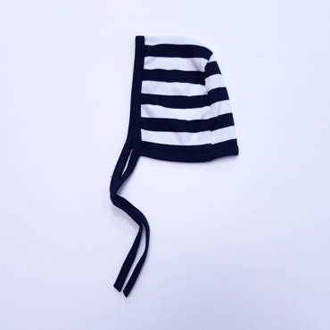 کلاه بندی راه راه سورمه‌ای سفید