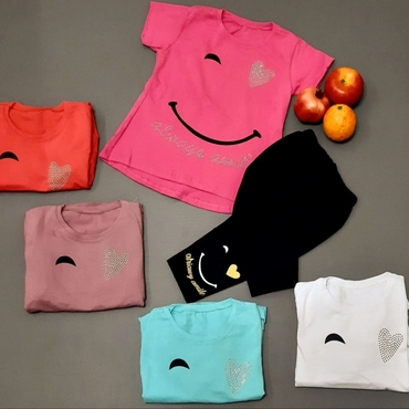 کوتاه شلوارک لبخند