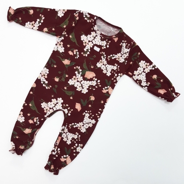 سرهمی گل سفید زمینه‌زرشکی