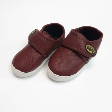 کفش چسبی زرشکی