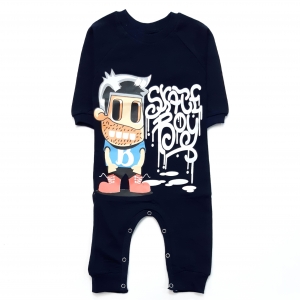 سرهمی پسر اسکیت‌باز