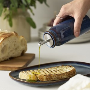 بطری روغن و سرکه سفالی آبی ایکیا BRUGDHAJ - دکوری شیک و کاربردی