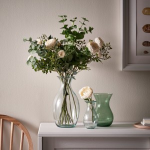گلدان شیشه ای سبز ایکیا مدل BERGKÖRSBÄR – طرحی ساده و جاودانه