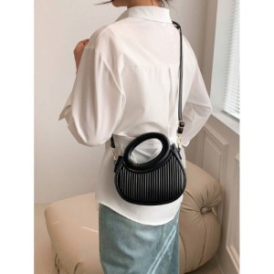 Fashion black niche design French gentle lady new trend commuter date hand-held shoulder cross-body women's bag