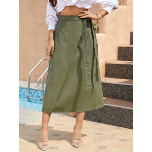 SHEIN Modely Twist Front Wrap Hem Solid Skirt