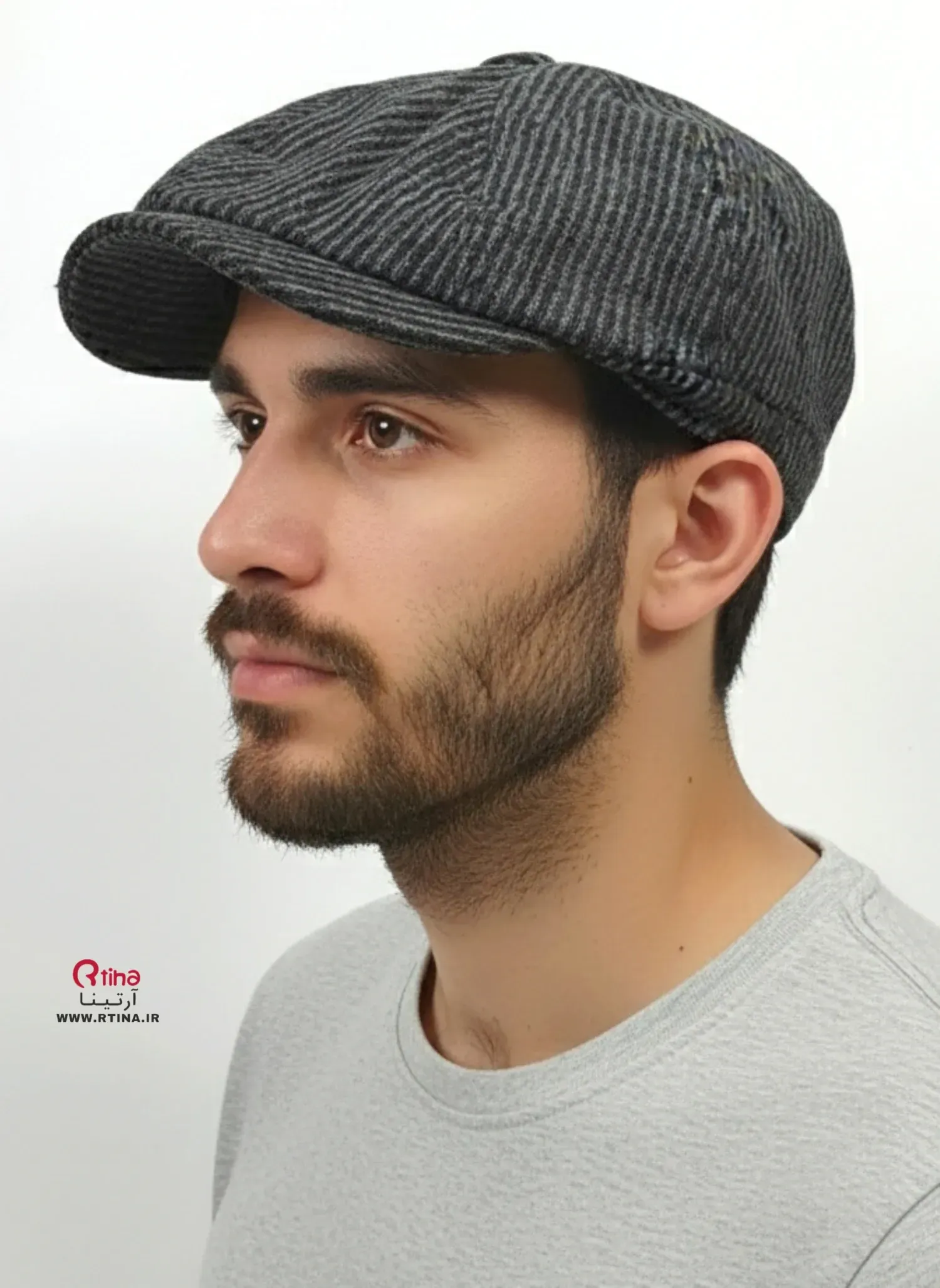 نمونه این کلاه روی سر یک مرد ایرانی