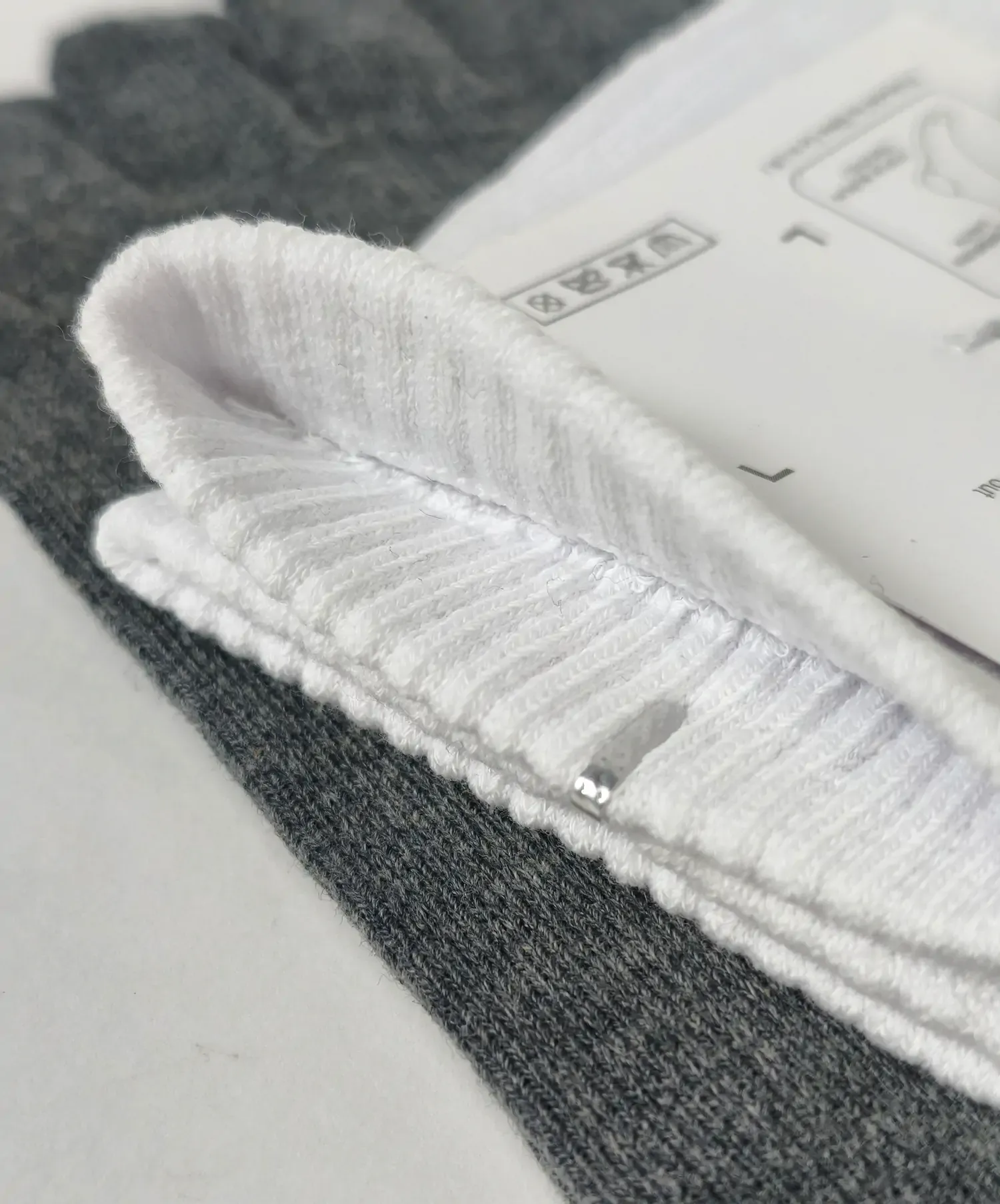 جزئیات جوراب انگشتی آرتینا