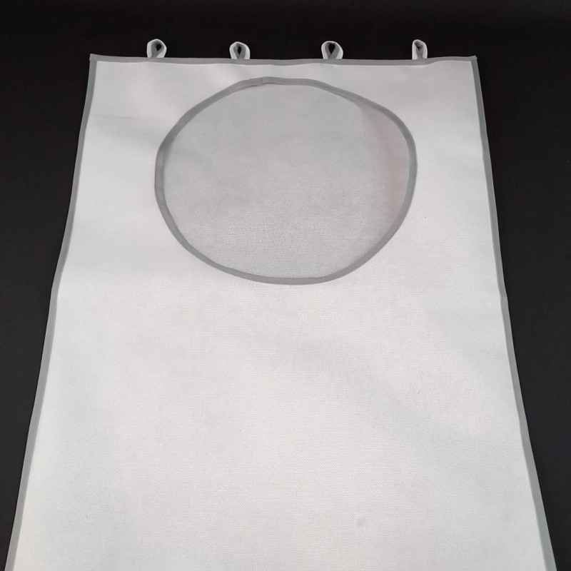 کیسه رخت چرک پشت دری