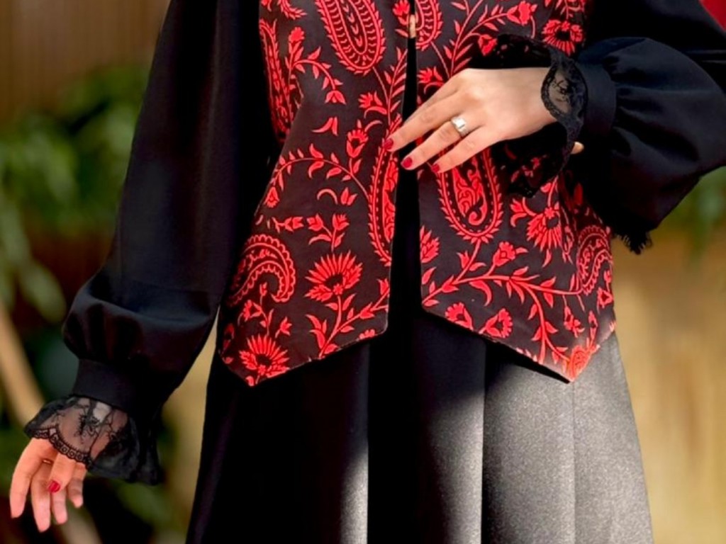 جلیقه سنتی زنانه؛ نماد ظرافت، هنر و هویت ایرانی