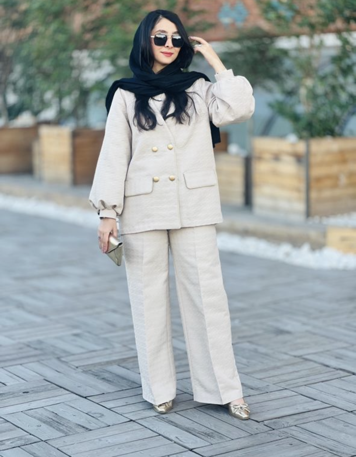 مانتو زنانه مدل ژاکارد پیردوپل چهاردکمه