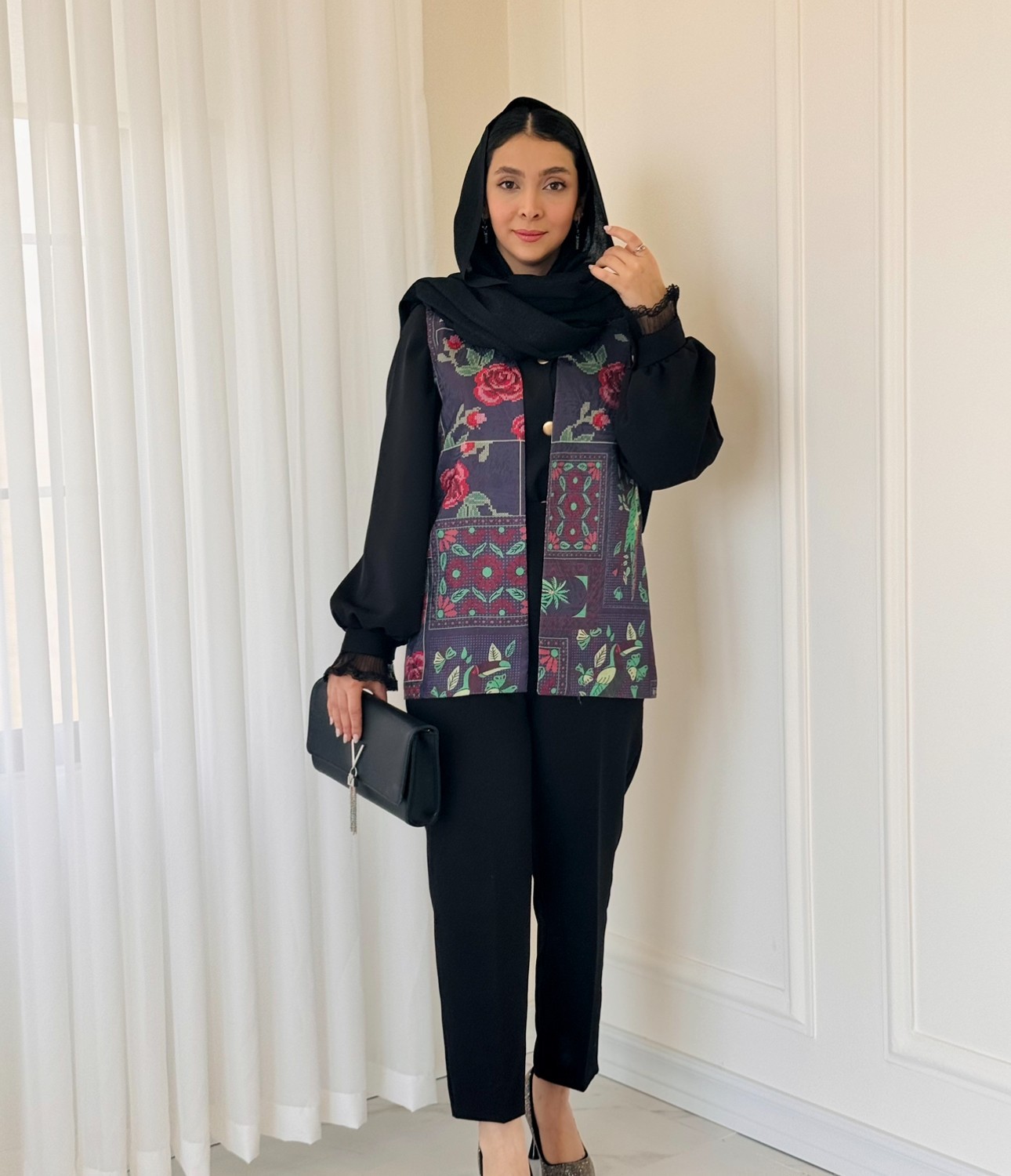 وست زنانه مدل رُزا تیره