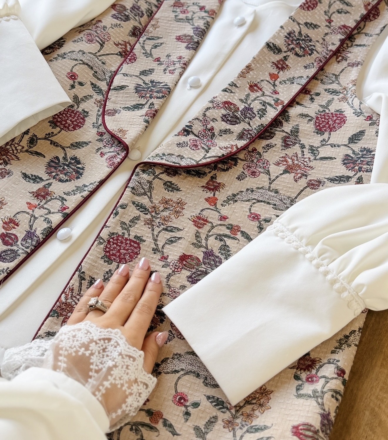 وست زنانه مدل رستا