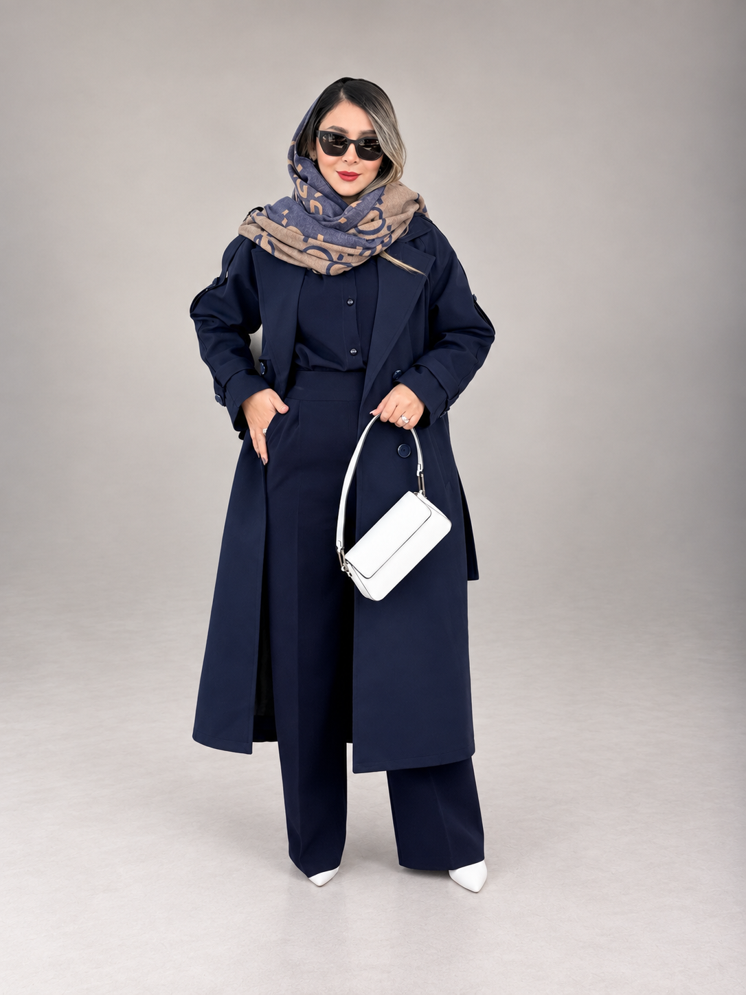 بارونی  زنانه مدل کلاسیک(ارسال فوری)