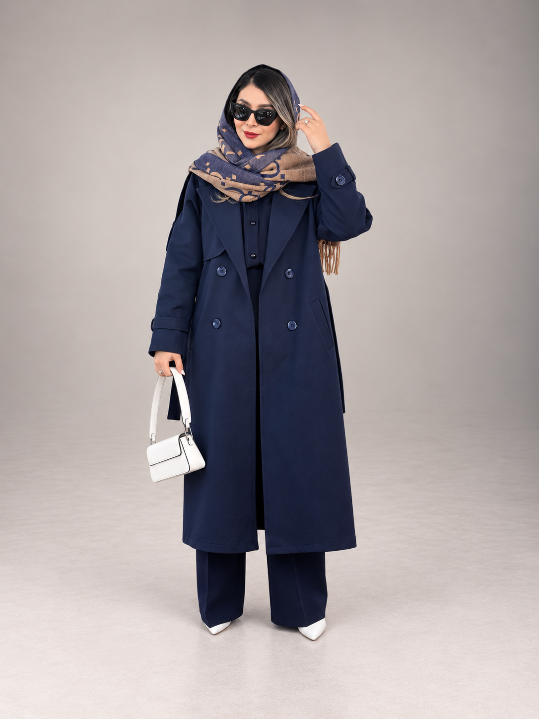 بارونی  زنانه مدل کلاسیک(ارسال فوری)