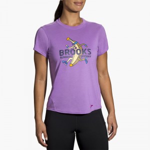 تیشرت ورزشی زنانه بروکس مدل Brooks Women's Distance Graphic Short Sleeve|بنفش طرح دار