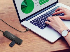 هاب یو اس بی اسپیگن Spigen Essential® F100 4 Ports Ultra Slim USB 2.0 Gen 1 Hub