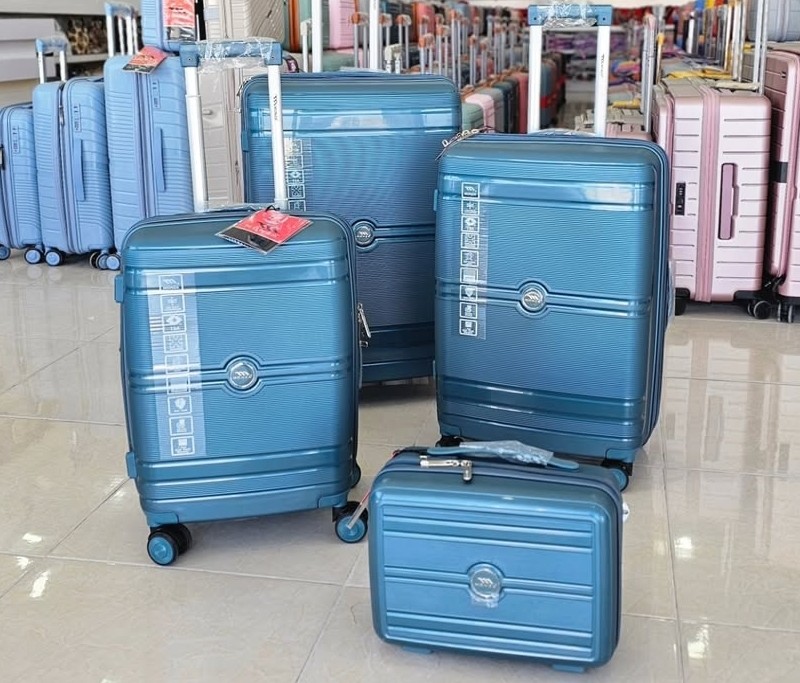 چمدان  ۴ تکه برند مونزا فول آپشن monza رنگ خاص و بی نظیر