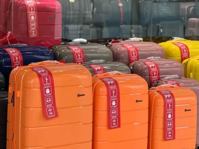 مجمعه 3عددی چمدان وارداتی برند monza مونزا . بدنه پروپیلن ضدضربه ۱۰۰٪نشکن.مدل kl2021