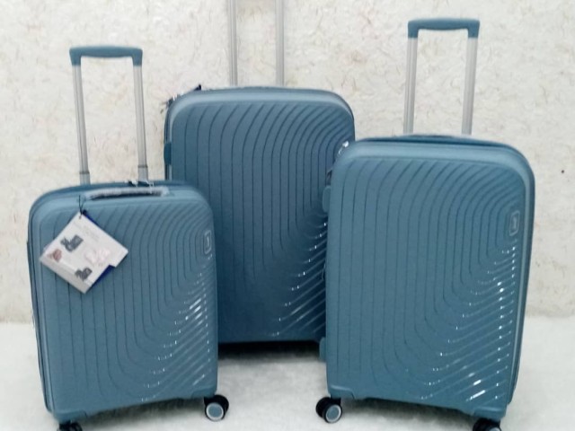 مجموعه ۳ عددی چمدان وارداتی نشکنبرند سومیت