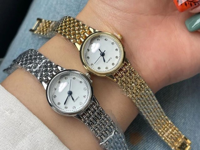 ساعت مچی مینیمال خوشکل