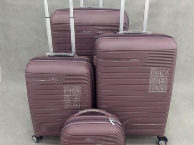 مجموعه ۴ عددی برند سومیت summit . جنس پلی پروپیلن نشکن (سامیت)