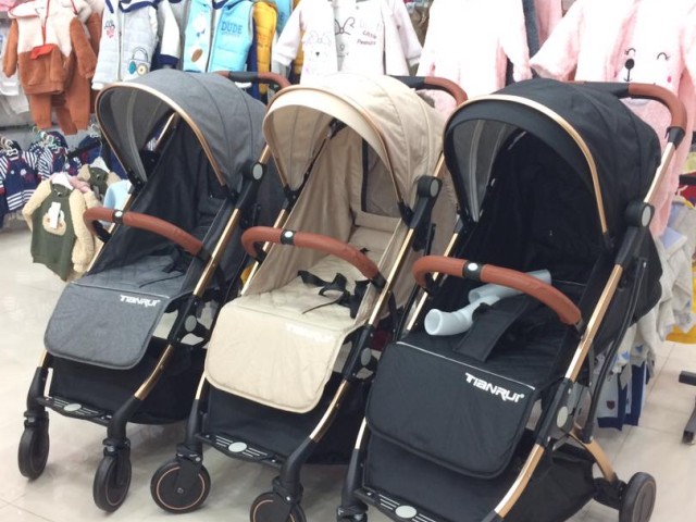 کالسکه  تاشو چمدانی برند تیانرویی tianrui