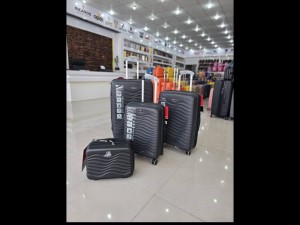 ست ۴ تکه چمدان وارداتی برند مونزا monza. جنس پلیپروپیلن ۱۰۰٪نشکن. رنگ مشکی( تخفیف ویژه پارس مون )