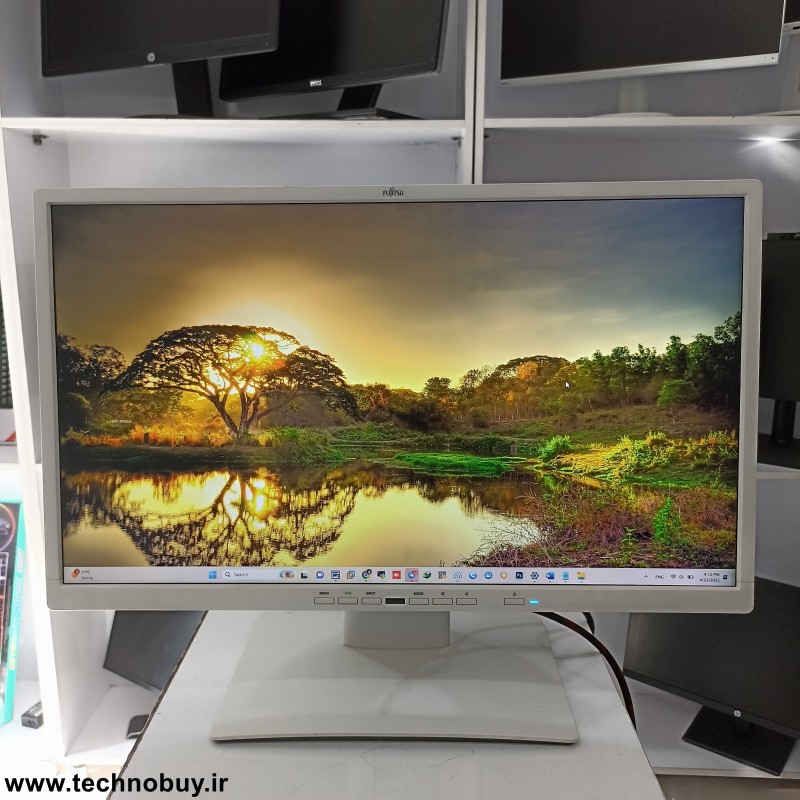 مانیتور استوک سفید Fujitsu P24-8T