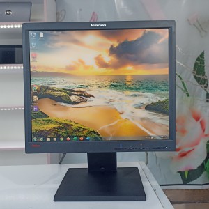 مانیتور استوک Lenovo L1711P