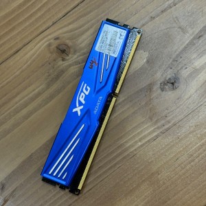رم کامپیوتر ADATA مدل XPG ظرفیت 4 گیگابایت DDR3 استوک هیت‌سینک‌دار