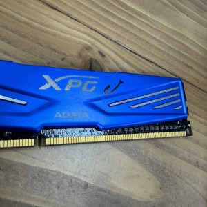 رم کامپیوتر ADATA مدل XPG ظرفیت 4 گیگابایت DDR3 استوک هیت‌سینک‌دار