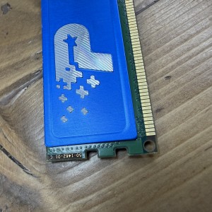 رم کامپیوتر پتریوت مدل Patriot PSD34G160081H ظرفیت 4 گیگابایت DDR3 استوک هیت‌سینک‌دار
