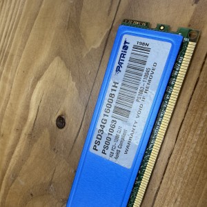 رم کامپیوتر پتریوت مدل Patriot PSD34G160081H ظرفیت 4 گیگابایت DDR3 استوک هیت‌سینک‌دار