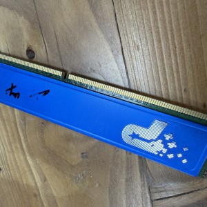 رم کامپیوتر پتریوت مدل Patriot PSD34G160081H ظرفیت 4 گیگابایت DDR3 استوک هیت‌سینک‌دار
