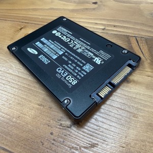 هارد SSD سامسونگ مدل PM851 ظرفیت 256 گیگابایت (استوک)