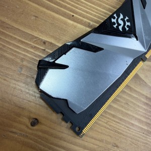 رم کامپیوتر استوک ADATA XPG ظرفیت 8 گیگابایت DDR4 هیت‌سینک‌دار