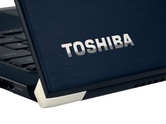 بررسی کامل لپ تاپ کارکرده Toshiba Portege X30-D i5