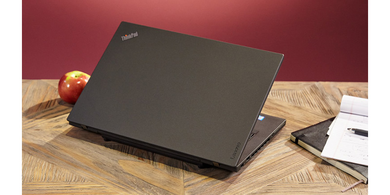 لپ تاپ استوک Lenovo ThinkPad T470p i7 با بدنه مشکی مات