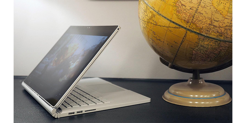 تیبت ویندوزی استوک Microsoft SurfaceBook با کیبورد قابل جداسازی